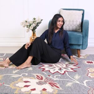 Hand-Tufted Flower Design Rug